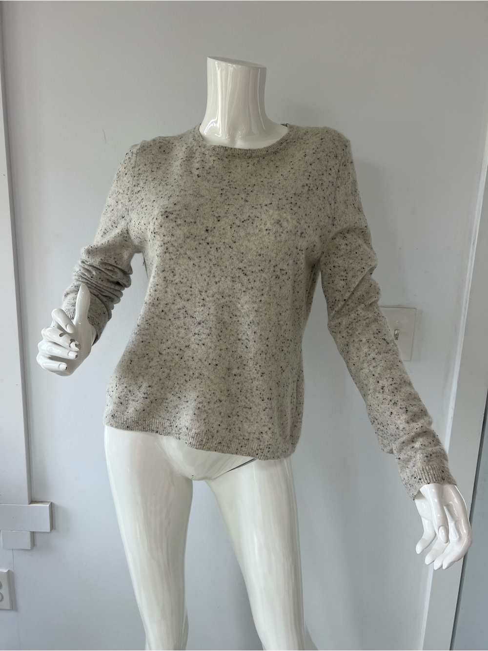 Tahari Pure Luxe 100% cashmere speckled sweater in size XL